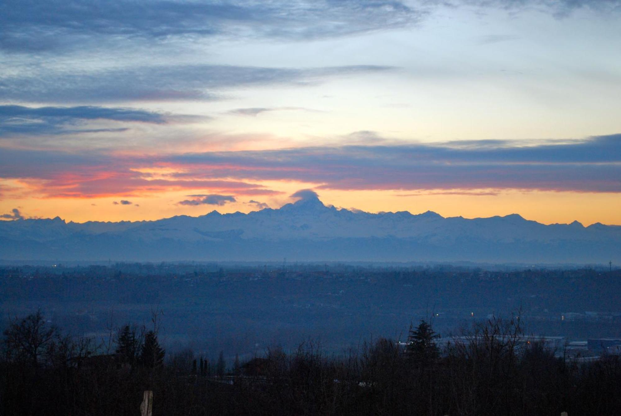 Ecolodge Langhe Cherasco Buitenkant foto