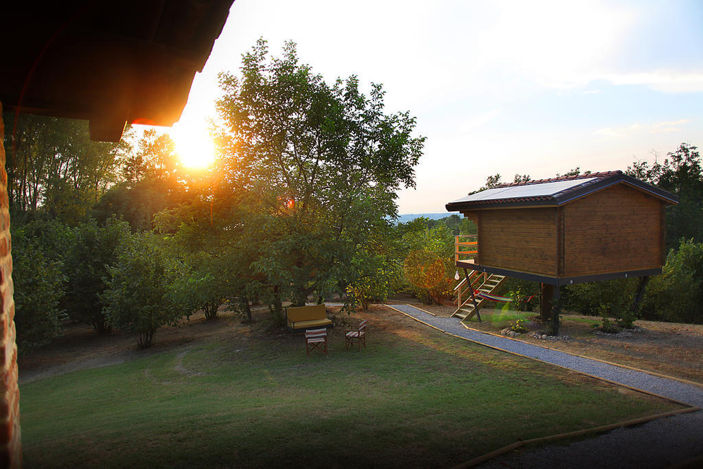 Ecolodge Langhe Cherasco Buitenkant foto