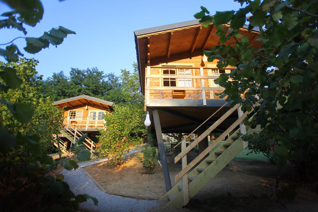 Ecolodge Langhe Cherasco Buitenkant foto