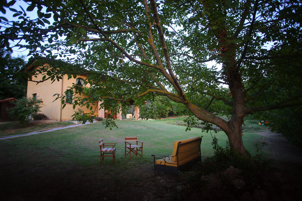 Ecolodge Langhe Cherasco Buitenkant foto