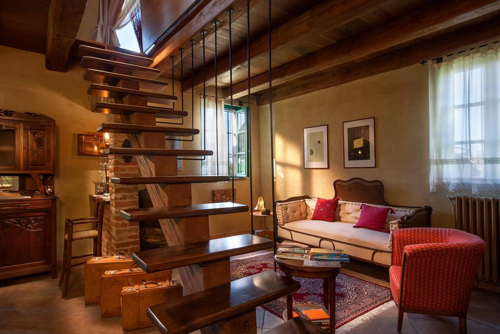 Ecolodge Langhe Cherasco Buitenkant foto